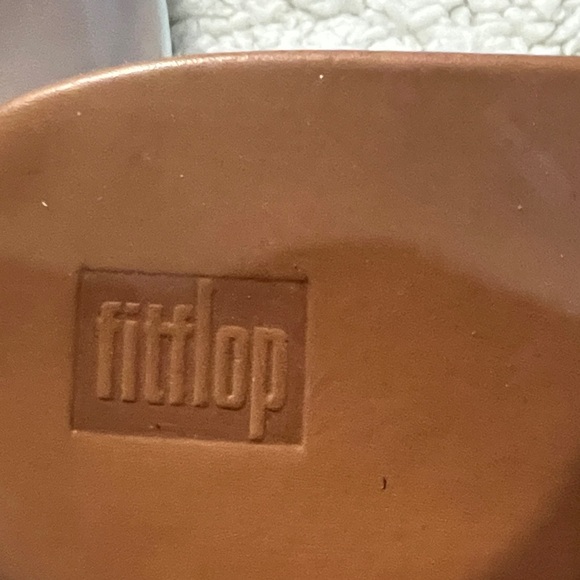 Fitflop Tan Slingback Flats for Casual Comfort - Picture 2 of 9
